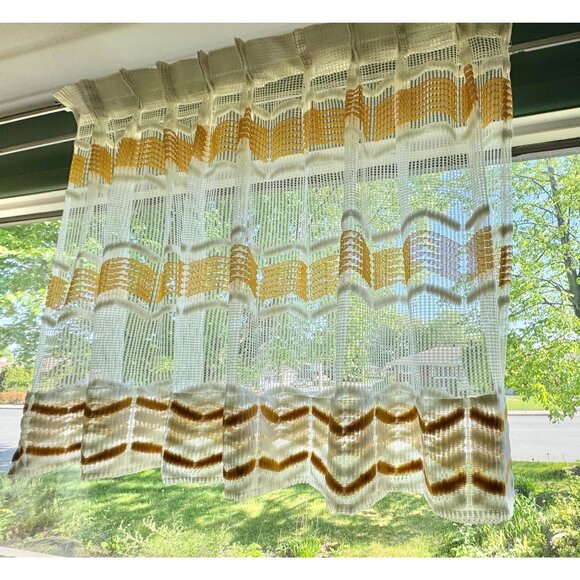 Vintage 1970s curtain, white, orange groovy wavy pattern, short single pleated - Picture 3 of 10